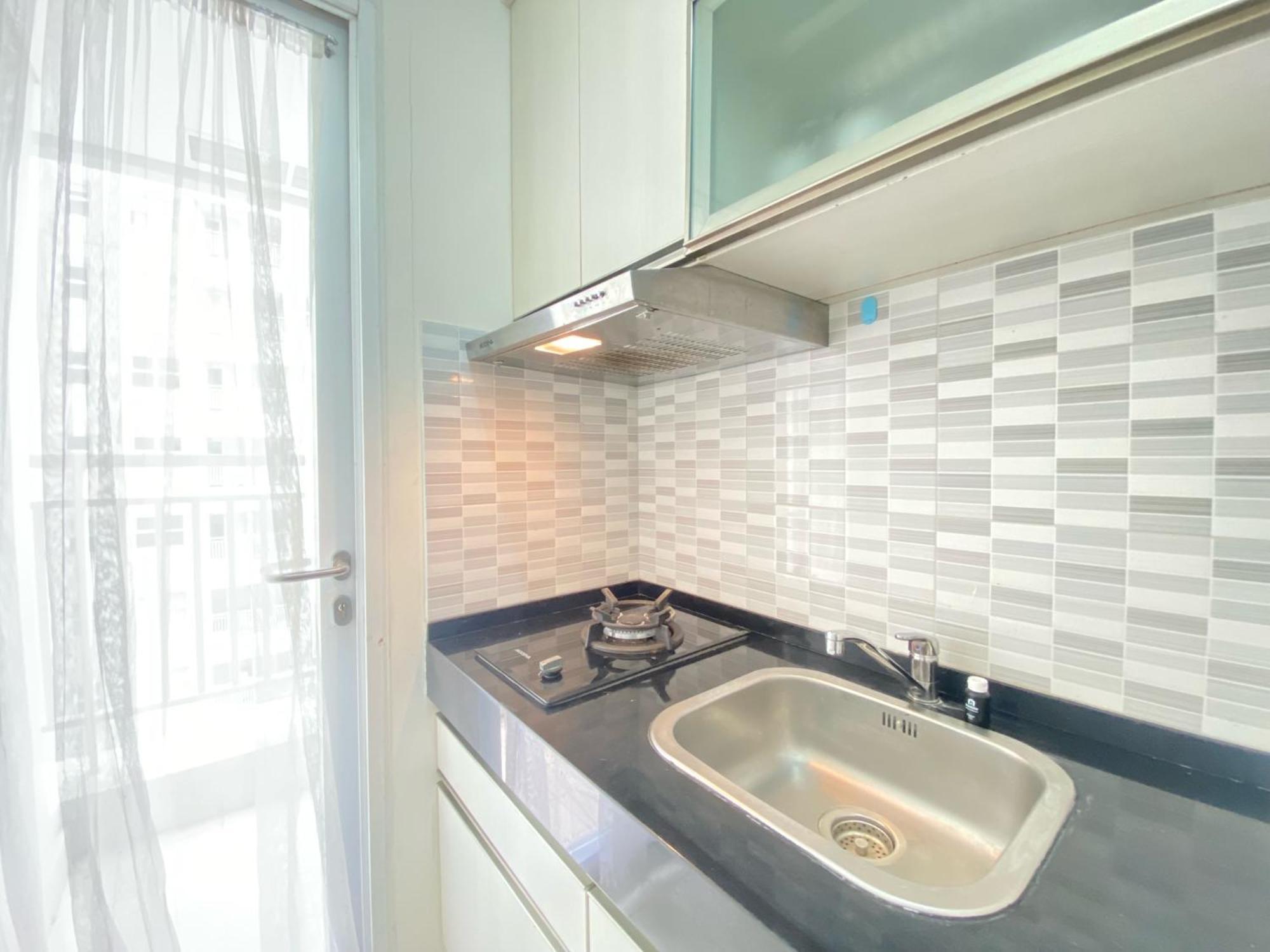 Apartemen Minimalist And Spacious 1br At Parahyangan By Travelio