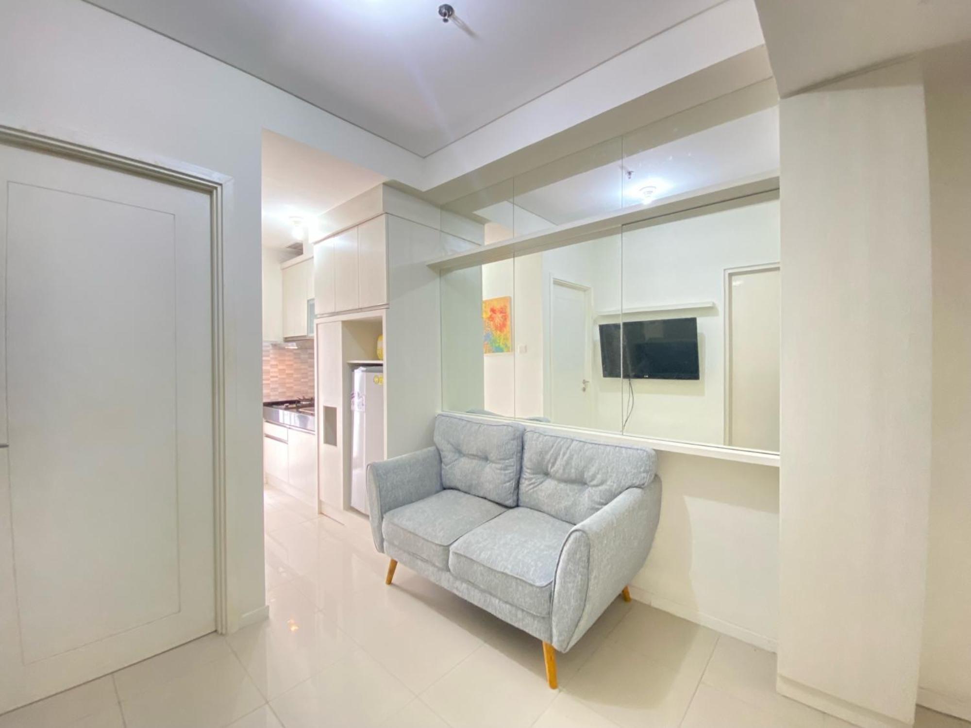 Minimalist And Spacious 1br At Parahyangan By Travelio Bandung